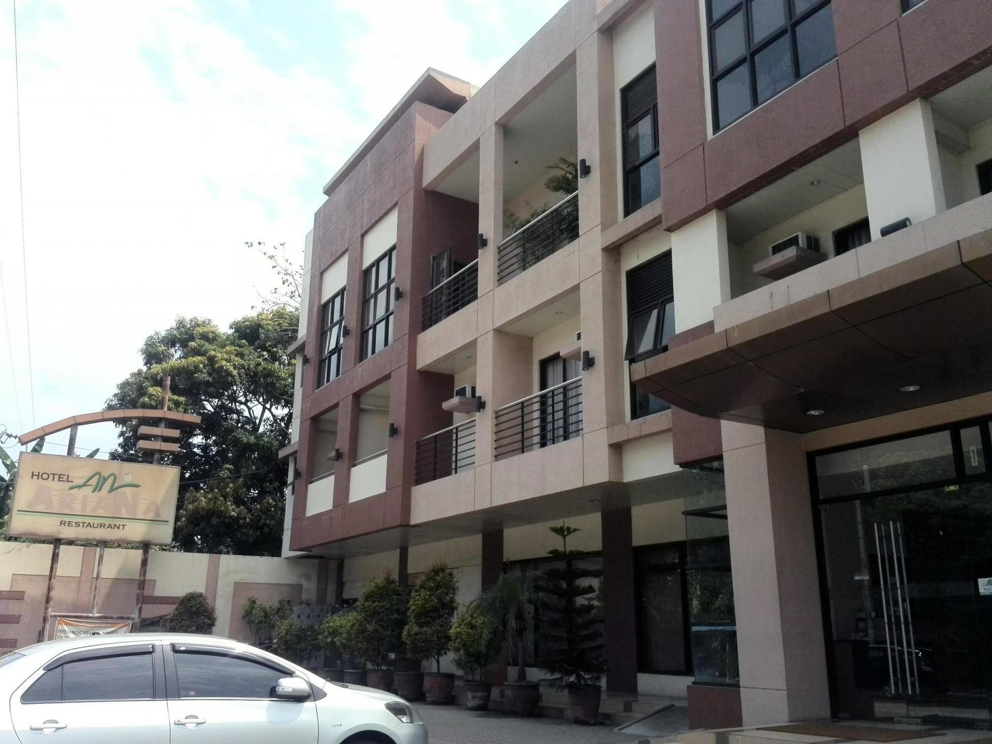 โรงแรมอาเรียนา บาวัง ภายนอก รูปภาพ